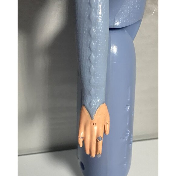 Disney Frozen Elsa Doll Hasbro 2018 Light Up Dress Interactive Toy - Picture 3 of 7